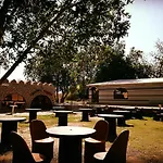 Mahadha Hotel