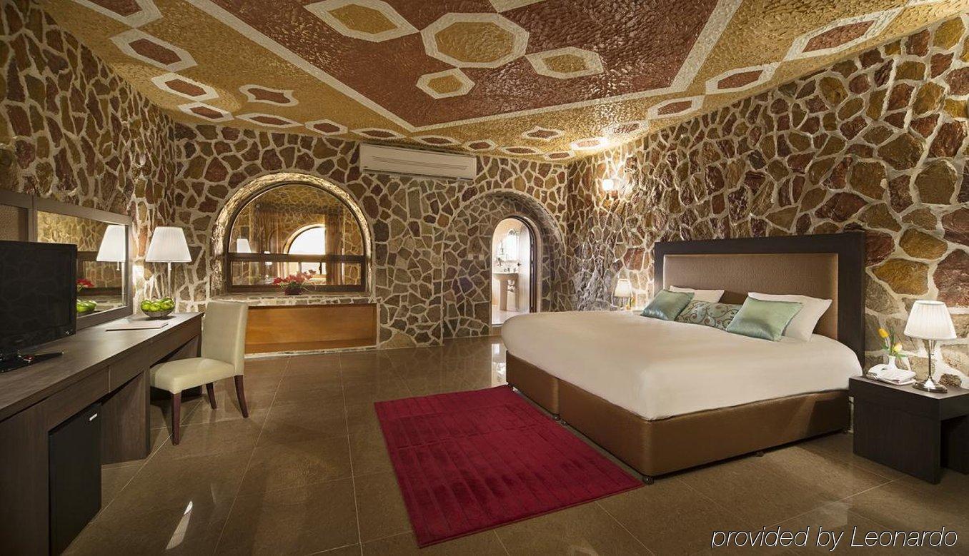 Mahadha Hotel
